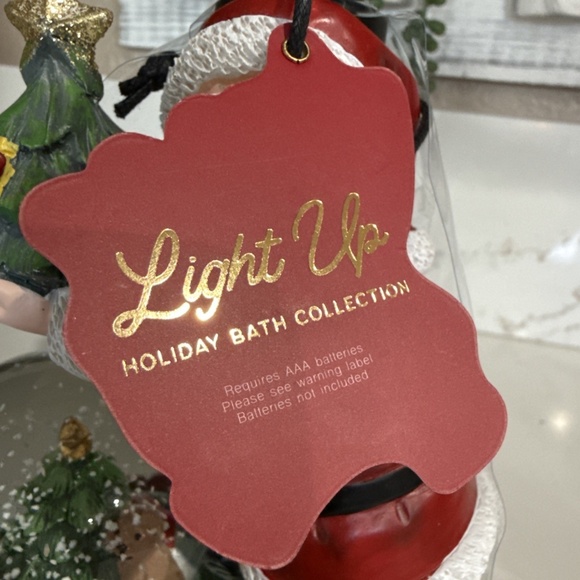 Christmas Santa Light Up Snow Globe Soap Dispenser - Picture 4 of 5